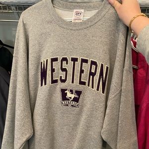 vintage looking oversized uwo crewneck